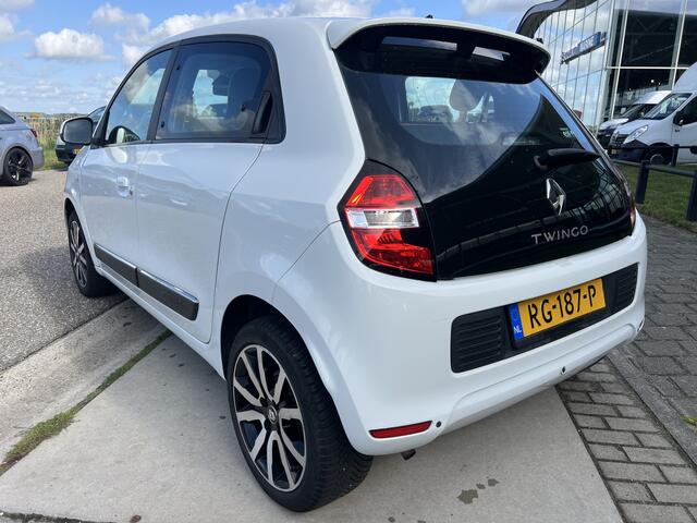 Renault TWINGO 1.0 SCe Intens / Automaat / Cruise / Camera / Climate / Regensensor /
