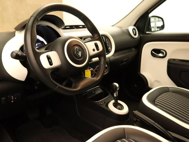 Renault TWINGO Z.E. R80 Intens SOH 95,4% !- ORIGINEEL NEDERLANDSE AUTO - 3 FASE LADEN - AFKOMSTIG VAN 1E EIGENAAR - DEELS LEDEREN BEKLEDING - PARKEERSENSOREN ACHTER - CLIMATE CONTROL - NAVIGATIE - CRUISE CONTROL - 15 INCH LICHT METALEN VELGEN - LICHT EN REGENSENSOR