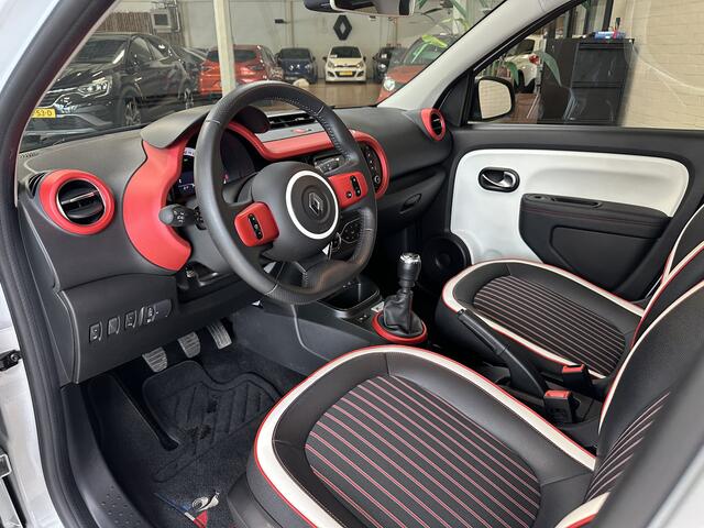 Renault TWINGO 0.9 TCe 92pk | Le coq Sportif | Navi R-Link | Clima | 16" | Camera | Led | Carplay | 100 % Dealer onderhouden!