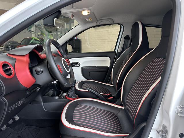 Renault TWINGO 0.9 TCe 92pk | Le coq Sportif | Navi R-Link | Clima | 16" | Camera | Led | Carplay | 100 % Dealer onderhouden!