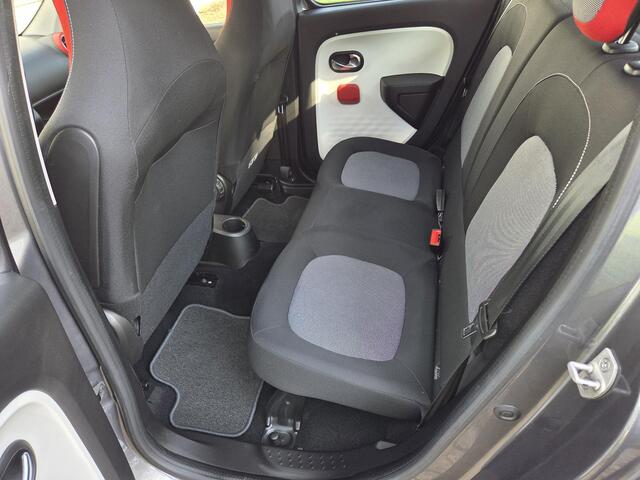 Renault TWINGO 1.0 SCe Collection / Dealer Onderhouden / Airco / Elektrische Ramen / Radio DAB / Speed Limiter - Cruise control mogelijk voor meer prijs! /