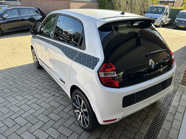 Renault TWINGO 0.9 TCe LA PARISIENNE