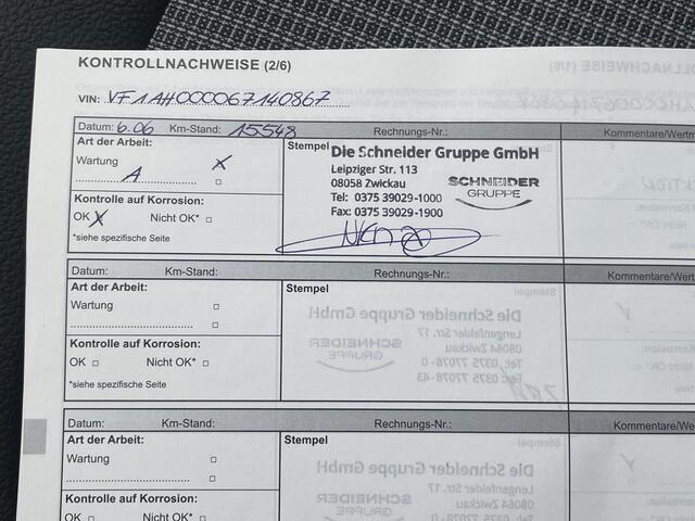 Renault TWINGO Z.E. R80 Série Limitée Vibes / Dealer onderhouden / Accu SoH 94,06 % / WLTP 186 km stad 261 km / Navigatie via Apple Carplay Android / Stoelverwarming / 16" LM wielen met All Season banden /