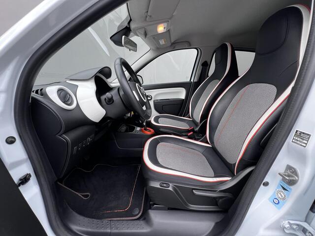 Renault TWINGO Z.E. R80 Série Limitée Vibes / Dealer onderhouden / Accu SoH 94,06 % / WLTP 186 km stad 261 km / Navigatie via Apple Carplay Android / Stoelverwarming / 16" LM wielen met All Season banden /