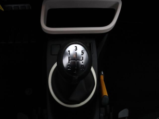 Renault TWINGO 70pk SCe Limited Airco | Radio | Parkeersens. achter | 15"