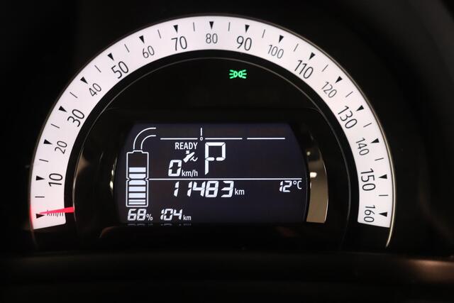 Renault TWINGO Z.E. R80 E-Tech Techno 22 kWh | Camera | Navigatie | Climate control | Cruise control | Lichtmetaal | Smartphone intergratie |