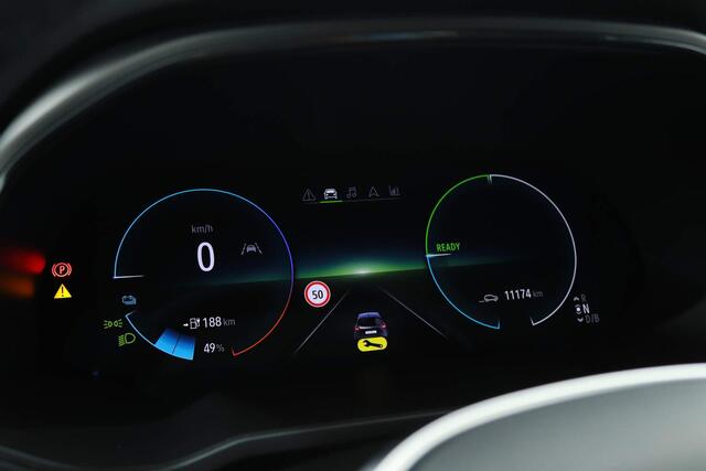 Renault ZOE R135 ZE 50 EVOLUTION ACCUKOOP | NU NOG SUBSIDIE!! | Navi | Clima | Stoelverwarming | PDC v/a