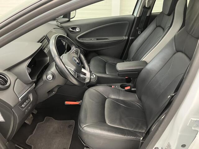 Renault ZOE R135 Edition One 52 kWh / Koopaccu! / Lederen Bekleding / Navigatie / 17 Inch Wielen / Camera / Stoel- en Stuurverwarming / Camera /