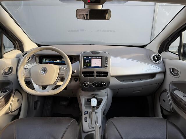Renault ZOE R90 Bose 41 kWh (ex Accu) / Dealer Onderhouden / Navigatie / Climate Control / Achteruitrijcamera / Stoelverwarming /