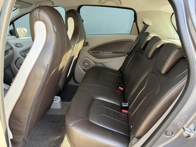 Renault ZOE R90 Bose 41 kWh (ex Accu) / Dealer Onderhouden / Navigatie / Climate Control / Achteruitrijcamera / Stoelverwarming /