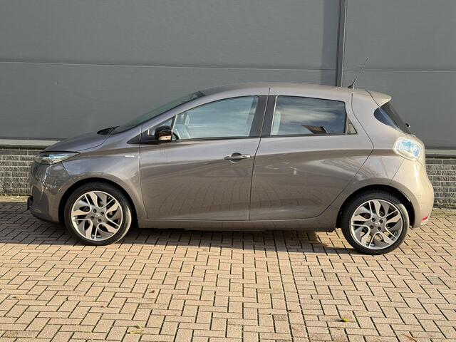 Renault ZOE R90 Bose 41 kWh (ex Accu) / Dealer Onderhouden / Navigatie / Climate Control / Achteruitrijcamera / Stoelverwarming /