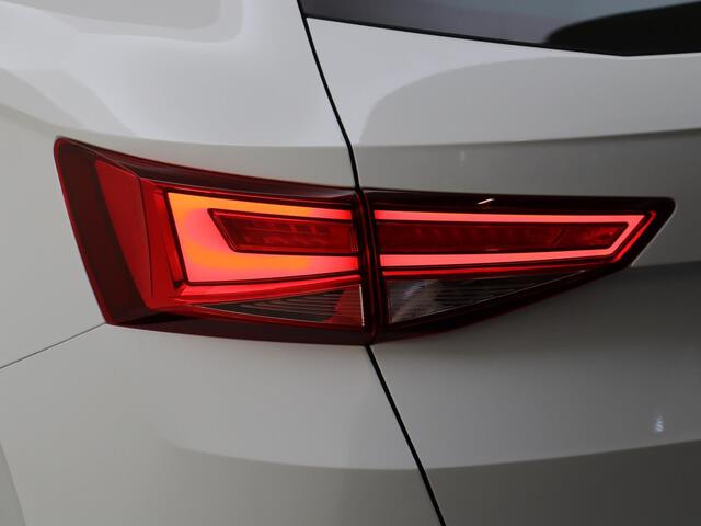 Seat ATECA 1.5 TSI Style Business Intense | Climate control | Trekhaak | Achteruitrijcamera | Navigatie | 17 inch LM velgen | Digitale cockpit