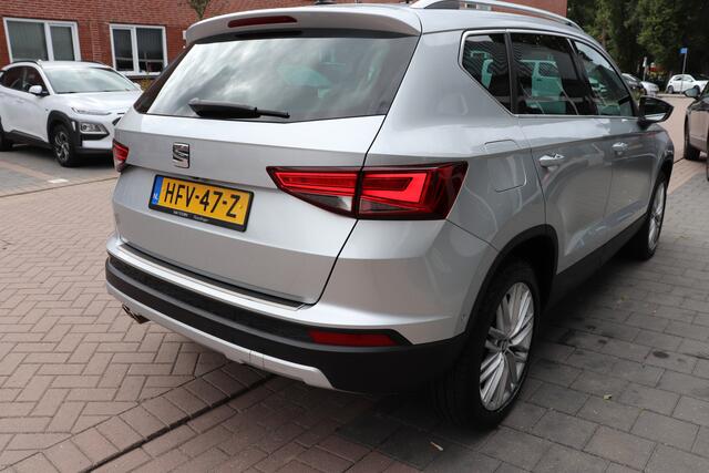 Seat ATECA 1.4 EcoTSI Xcellence Automaat. Panoramadak, dode hoek, navigatie.