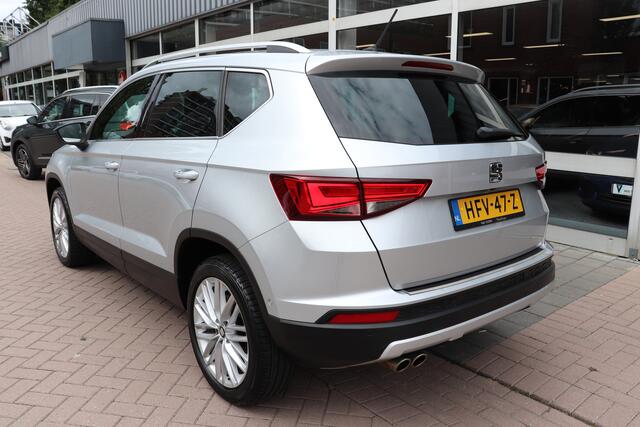 Seat ATECA 1.4 EcoTSI Xcellence Automaat. Panoramadak, dode hoek, navigatie.