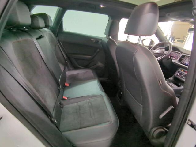 Seat ATECA 1.5 TSI 150pk DSG FR Business Intense Panorama Beats Trekhaak LED Navigatie Stoelverwarming