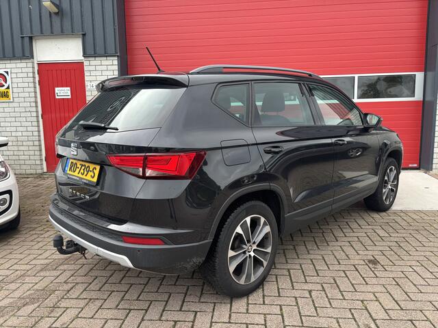 Seat ATECA 1.0 EcoTSI Style TREKHAAK / CAMERA / CARPLAY / NAVI / CLIMA / PDC / BLUETOOTH / CRUISE / NL-AUTO