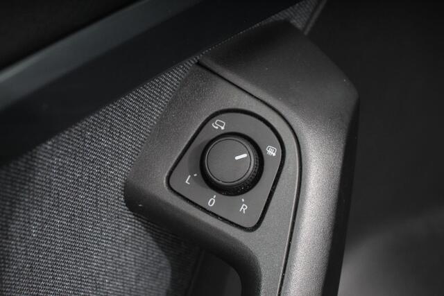 Seat ATECA 1.5 TSI DSG Style Nieuw type Demo! | Climate Control Parkeer sensoren Cruise control DAB Led Lichtmetalen Velgen