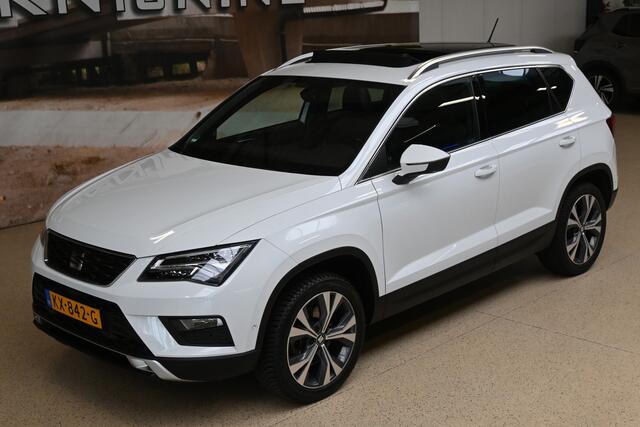 Seat ATECA 1.4 TSI 150pk Xcellence | NL-auto | Panoramadak | 360° Camera | Trekhaak | 100% (Dealer) onderhouden label