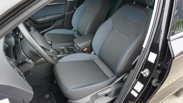 Seat ATECA 1.5 TSI 150pk Style Business Intense LED Trekhaak Navi Clima DAB 17inch LM *NL auto* 62464km! 1e eigenaar!