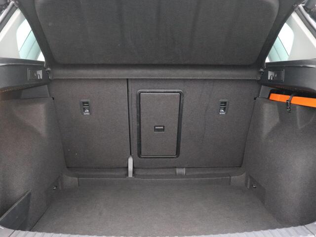 Seat ATECA 1.0 EcoTSI Style Business Intense 115PK Navi, Elektr. Achterklep, Stoelverwarming, Clima, Cruise Controle, Trekhaak, 17" LM Velgen