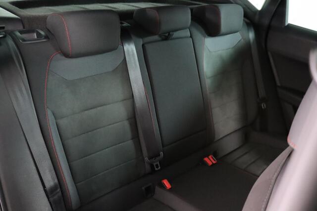 Seat ATECA 1.5 TSI FR Business Intense, Panoramadak, 360°Camera, LED, ACC, Apple Carplay/Android Auto