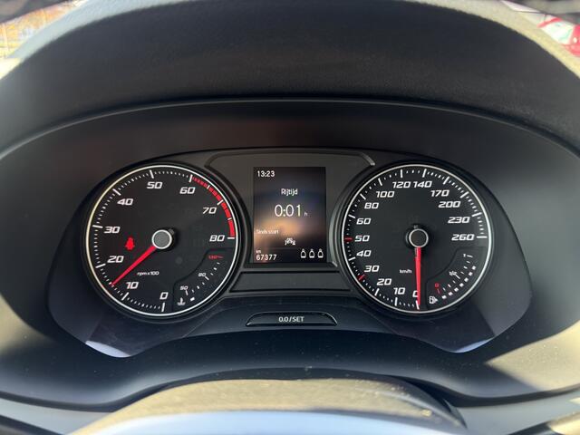 Seat ATECA 1.0 TSI Reference| LED, Clima, Navi, Cruise, CarPlay, DAB