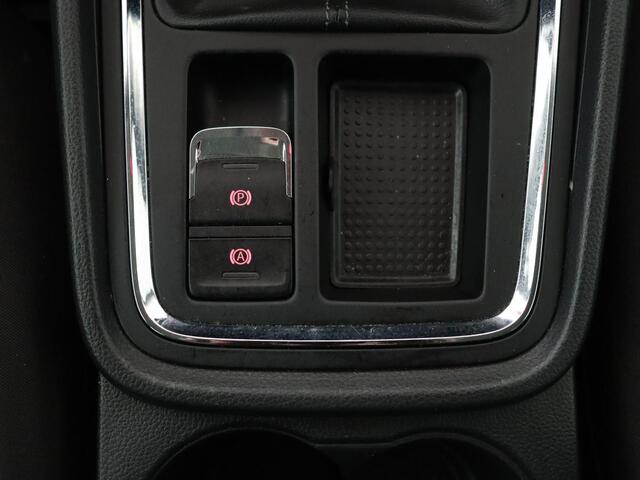 Seat ATECA 1.0 EcoTSI Style | Navigatie | Climate control | Cruise control | Parkeerhulp | Bluetooth