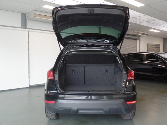 Seat Arona 1.0 TSI Style Business Intense, Apple carplay, Clima controle, Elek ramen, Cruise controle, Pdc, Lm velgen 16'', Prive glas, 81.000km!! Bovag afleverpakket 695,-