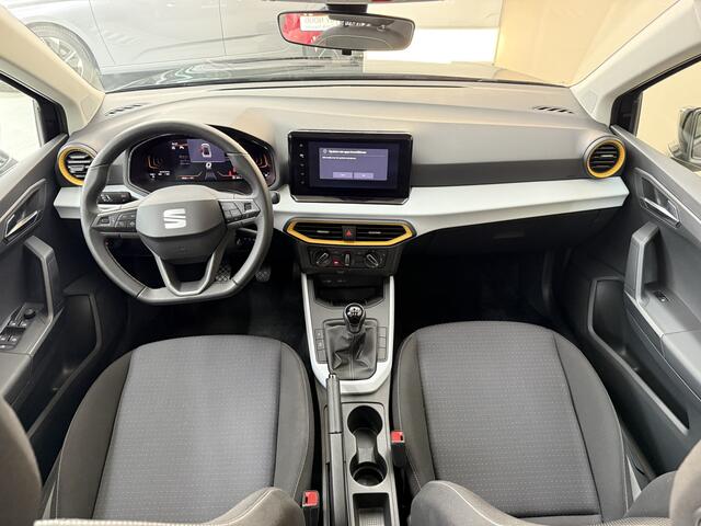 Seat Arona 1.0 EcoTSI Style, 115pk, 2024, 1ste eigenaar, BTW auto, Cruise control, Airco, Navigatie, Carplay, Automatische verlichting, Elektrische ramen, Getinte ruiten, Digaitale tellers