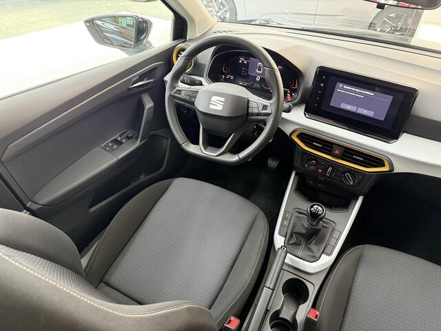 Seat Arona 1.0 EcoTSI Style, 115pk, 2024, 1ste eigenaar, BTW auto, Cruise control, Airco, Navigatie, Carplay, Automatische verlichting, Elektrische ramen, Getinte ruiten, Digaitale tellers