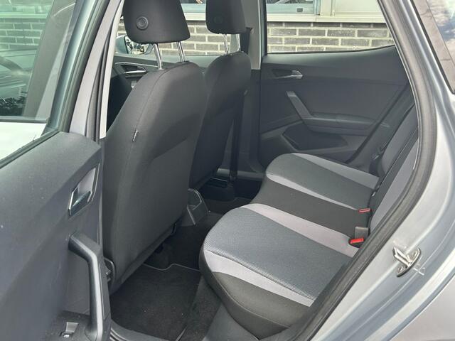 Seat Arona 1.0 TSI Style - Parkeersensoren voor+achter - CruiseControl