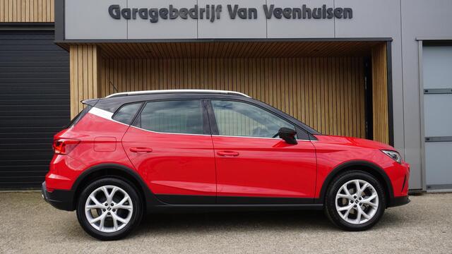 Seat Arona 1.0 TSI 95pk FR-Line Full LED App-Connect Virtual Cockpit Sfeerverlichting 17inch LM Clima *NL Auto* 10550km! 1e Eigenaar!