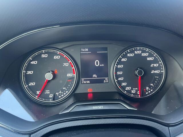 Seat Arona 1.0 TSI FR / 18'' LMV / FULL LED /