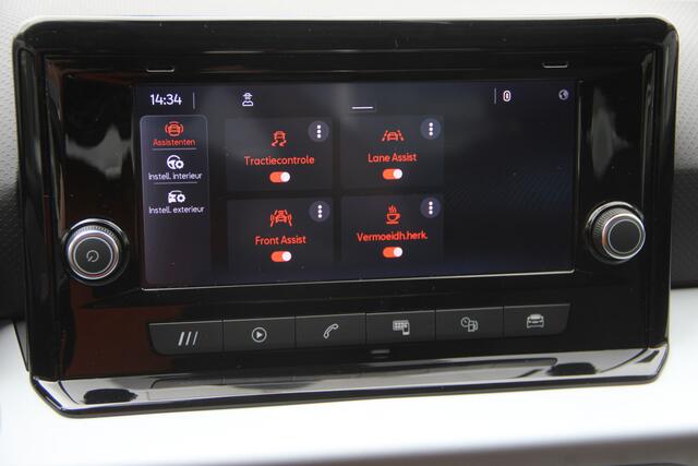 Seat Arona 1.0 TSI Reference | CarPlay | Camera | Navi | Airco | Cruise | Lane assist | Front assist | Seat connect | LMV18'' Goede banden | Rijdt erg zuinig | Hoge instap | Zeer nette auto