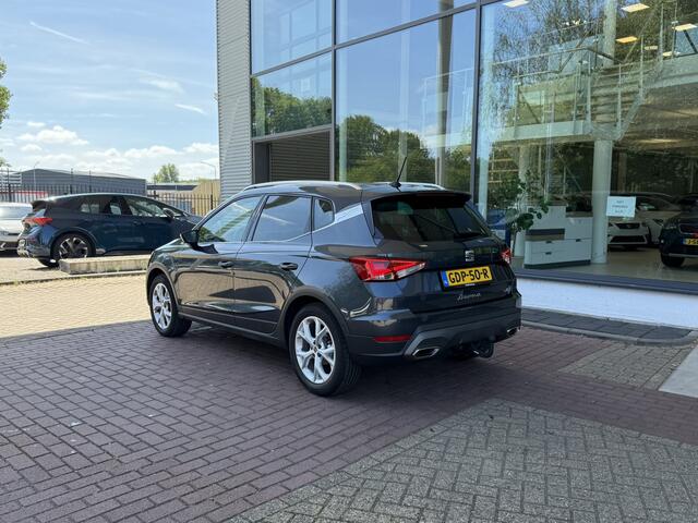 Seat Arona 1.0 EcoTSI FR Business Connect / Afneembare Trekhaak / Achteruitrij camera / Suede bekleding / Stoel verwarming voor / Carplay