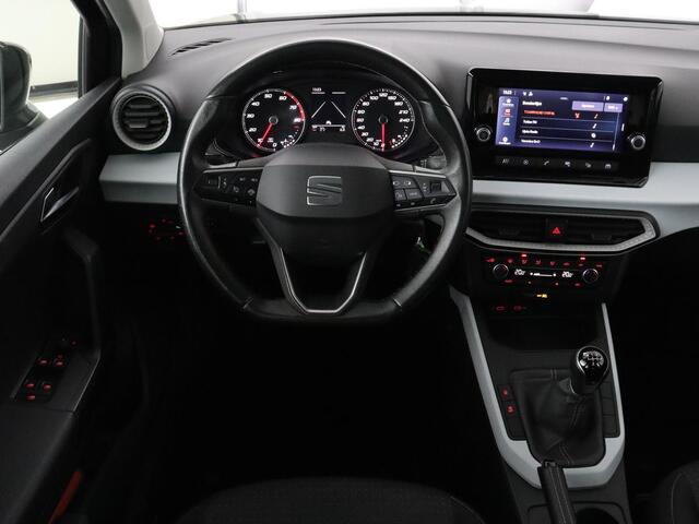 Seat Arona 1.0 TSI Style | Carplay | Full LED | Climate control | Parkeerhulp | Cruise control | Bluetooth | DAB