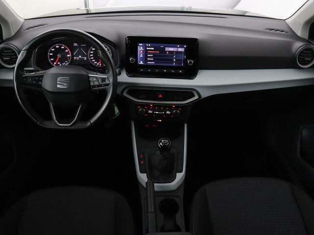 Seat Arona 1.0 TSI Style | Carplay | Full LED | Climate control | Parkeerhulp | Cruise control | Bluetooth | DAB