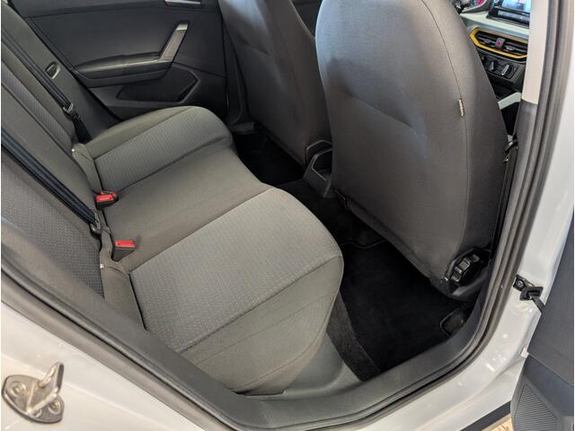 Seat Arona 1.0 TSI (110Pk) Style Stoelverwarming Géén Afleverkosten