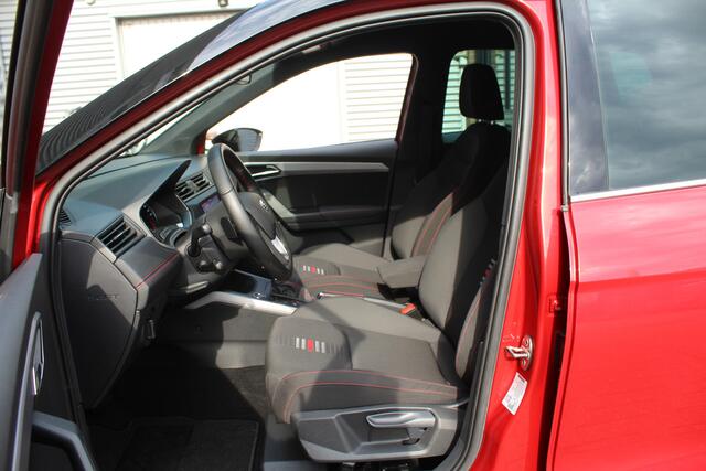 Seat Arona 1.0 TSI 116pk FR Business Intense DSG7 NL-Auto NAP Clima Cruise Navi Carplay BEATS 18"LMV Trekhaak 1100kg