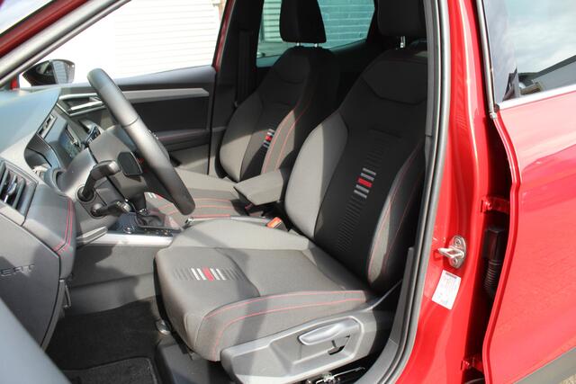 Seat Arona 1.0 TSI 116pk FR Business Intense DSG7 NL-Auto NAP Clima Cruise Navi Carplay BEATS 18"LMV Trekhaak 1100kg