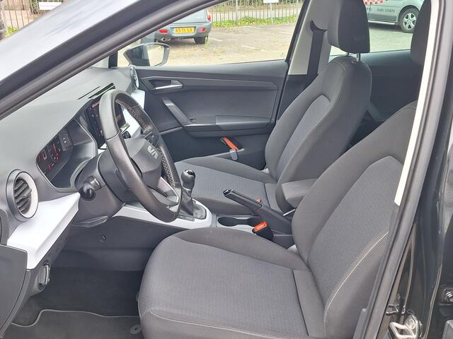 Seat Arona 1.0 TSI Style Business Intense NAVIGATIE / CRUISE CONTROL / STOEL VERWARMING