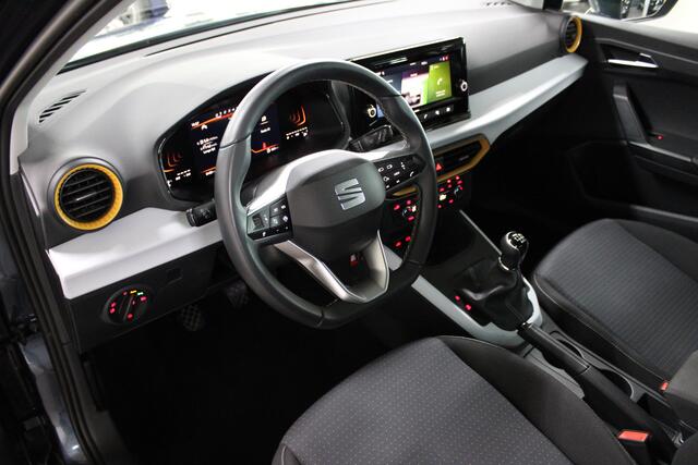 Seat Arona 1.0 EcoTSI Style Business Connect / 6 versnellingen / 115PK / Full led / Blind spot /