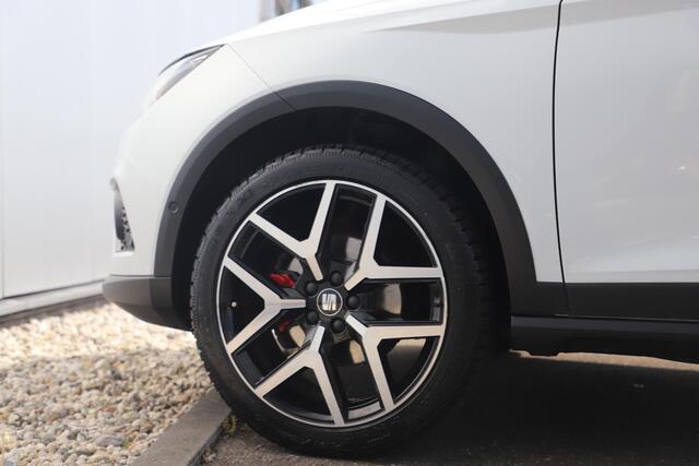 Seat Arona 1.0 TSI FR Business Intense Trekhaak Virtual Cockpit Keyless Navigatie Achteruitrijcamera Adaptive Cruise 18 inch LMV