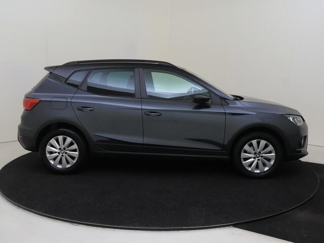 Seat Arona 1.0 TSI Style Business Intense | Parkeerassistent | Navigatie | Dodehoek detectie | Achteruitrijcamera | Adaptieve cruise control | CarPlay | Elektrisch inklapbare buitenspiegels |