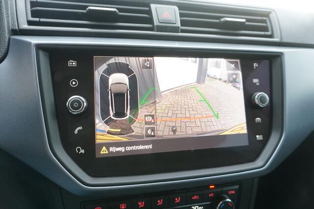 Seat Arona 1.0 TSI Style Intense | CAMERA | TREKHAAK | CLIMATE | CARPLAY | NAVI |