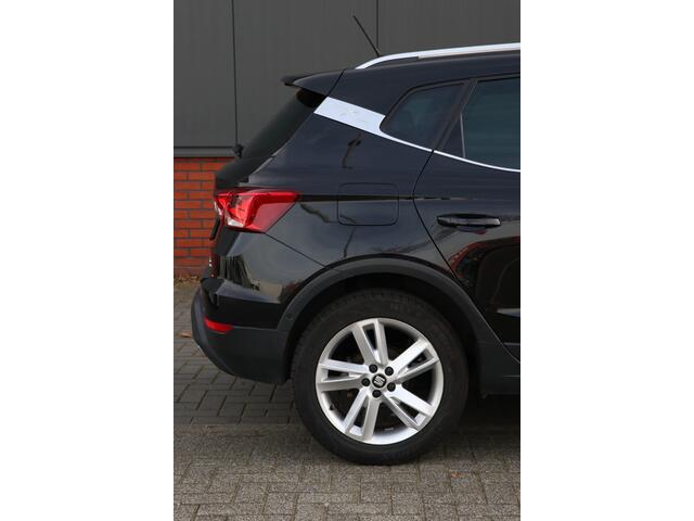 Seat Arona 1.0 TSI Style Business Intense Plus Automaat | ECC | ACC | digital dash