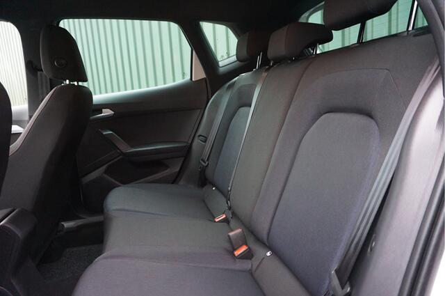 Seat Arona 1.0 EcoTSI FR 116pk Automaat Business + Camera/ Keyless/ Carplay/ LED/ Stoelverwarming/ Nieuwstaat!