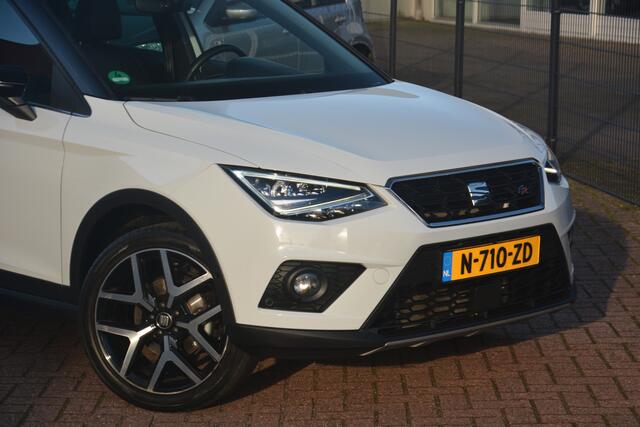 Seat Arona 1.0 FR Business Intense | Navigatie | Camera | Keyless | Carplay | Full LED | ACC | Stoelverwarming |