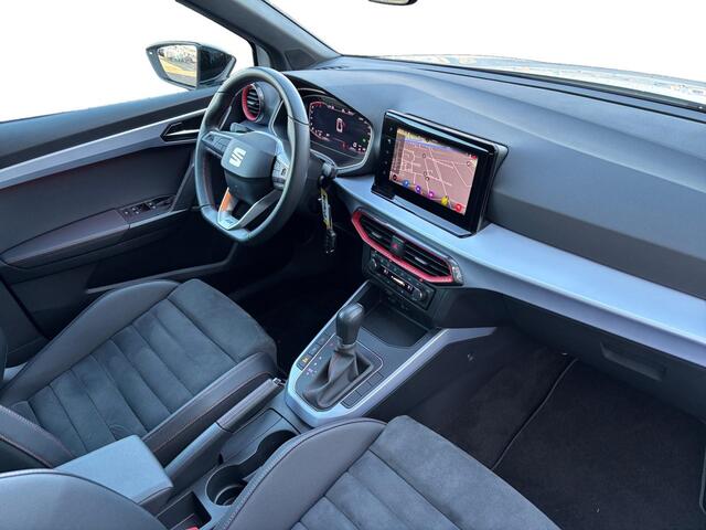 Seat Arona 1.0 TSI FR Business Intense | TREKHAAK | NAVI | 18 INCH | 1 JAAR GARANTIE |