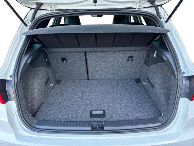 Seat Arona 1.0 TSI FR Business Intense | TREKHAAK | NAVI | 18 INCH | 1 JAAR GARANTIE |